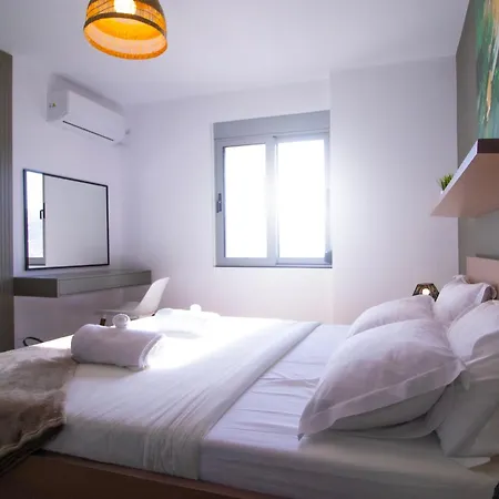 アパート Modern Seaview Sarandë