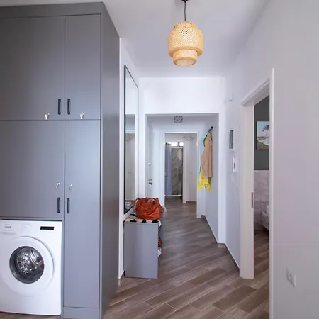 Modern Seaview Apartment